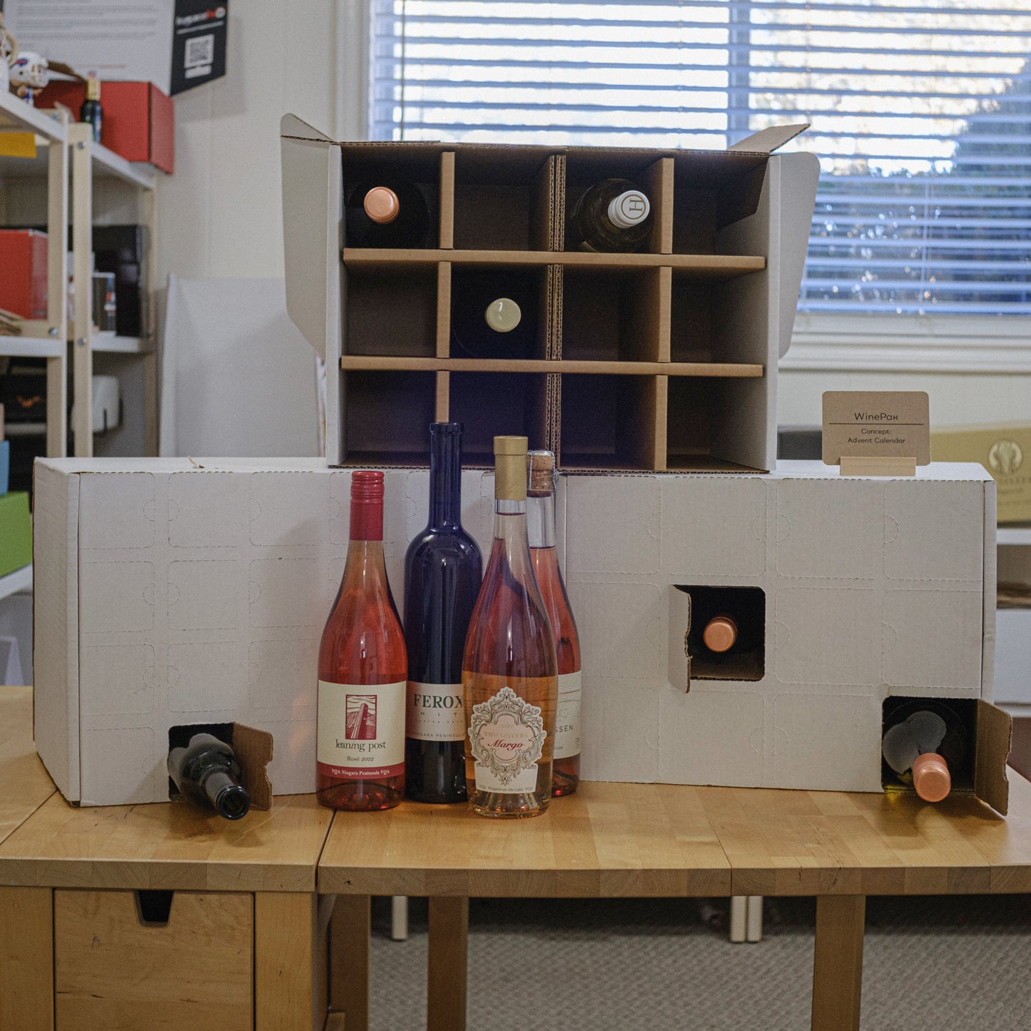 GiftPax | GPx12-Calendar, 12-Bottle Calendar Gift Box - White